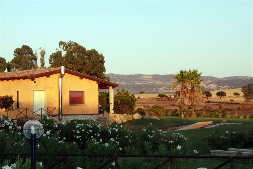 Janas Country Resort Mores Exterior photo