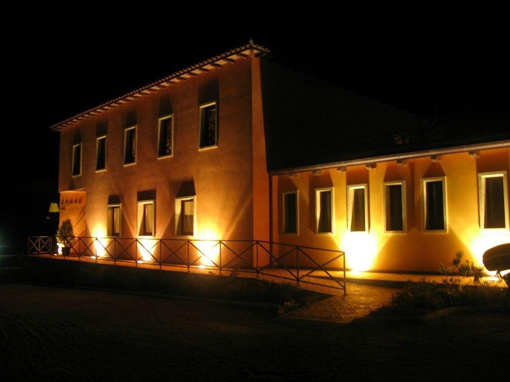 Janas Country Resort Mores Exterior photo
